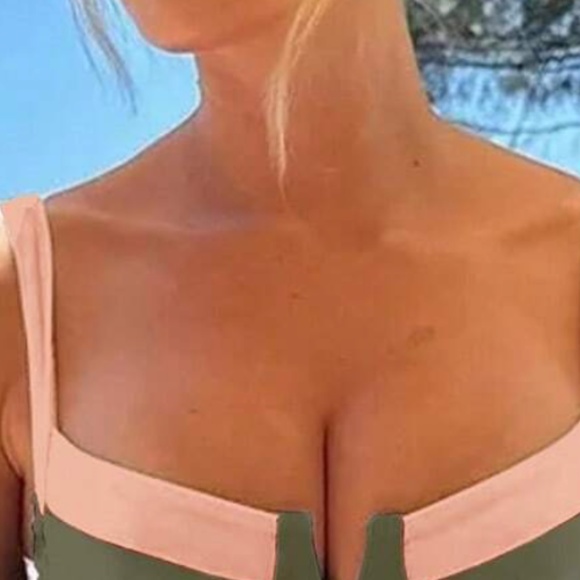 Color Block High Cut Bottom One Piece Monokini Swimsuit - Picture 8 of 9